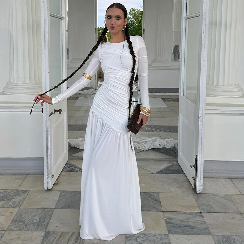 Dulzura新品时尚修身显瘦压褶气质圆领长袖小众纯色连衣长裙