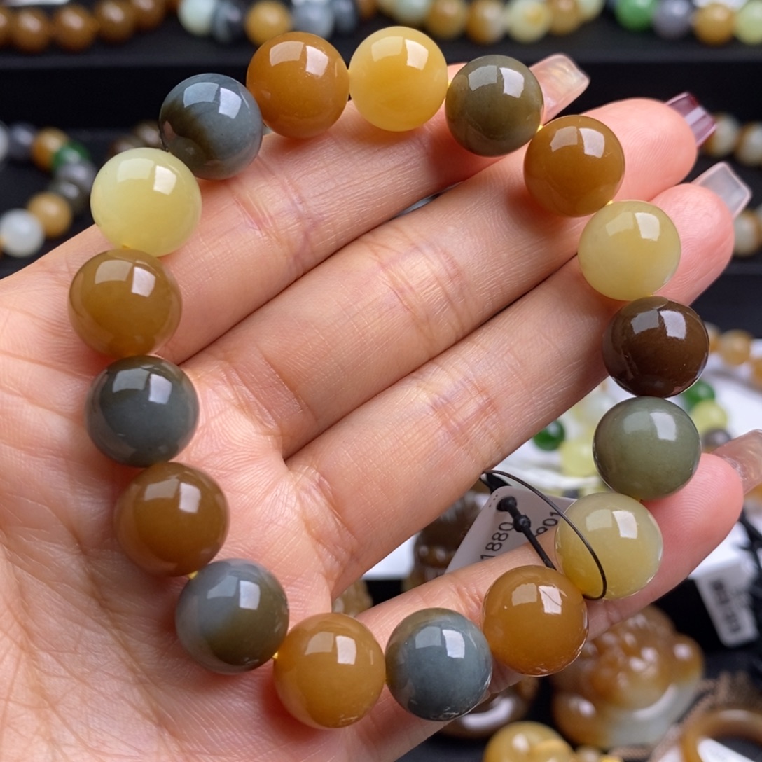 岁***好未镶嵌手串和田玉