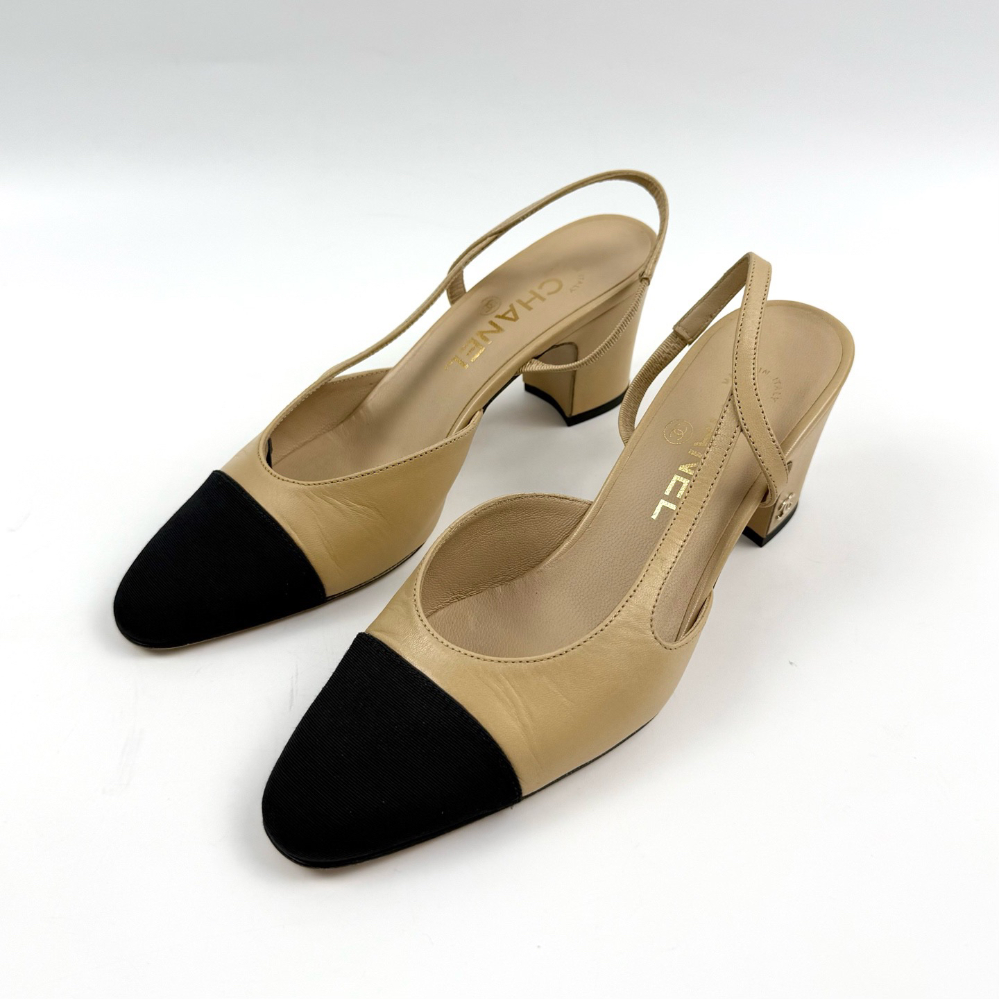 99新 Chanel/香奈儿 36码 拼接米黄高跟鞋 xz0380