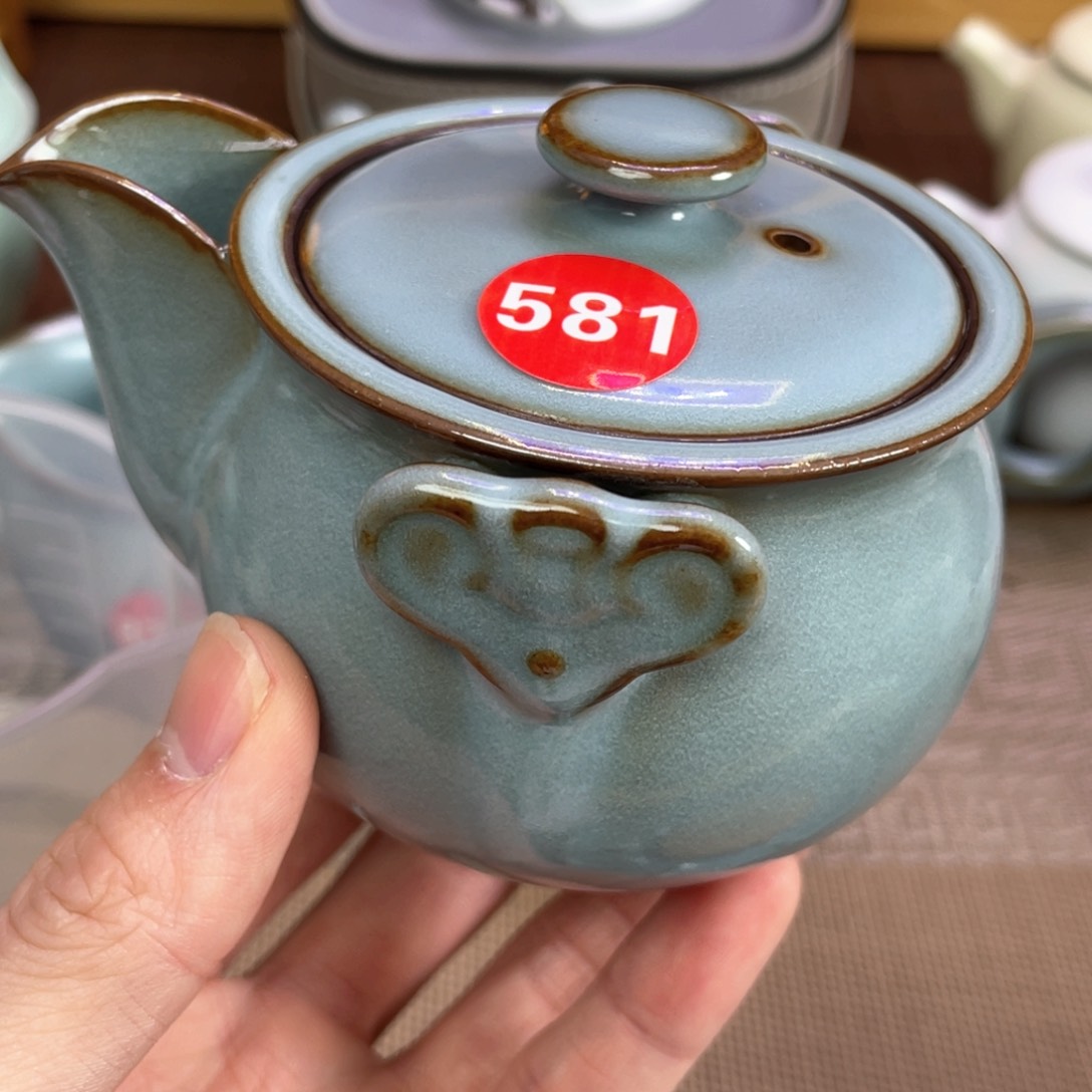 瓷片。。。。。。。。。。。。。。。。