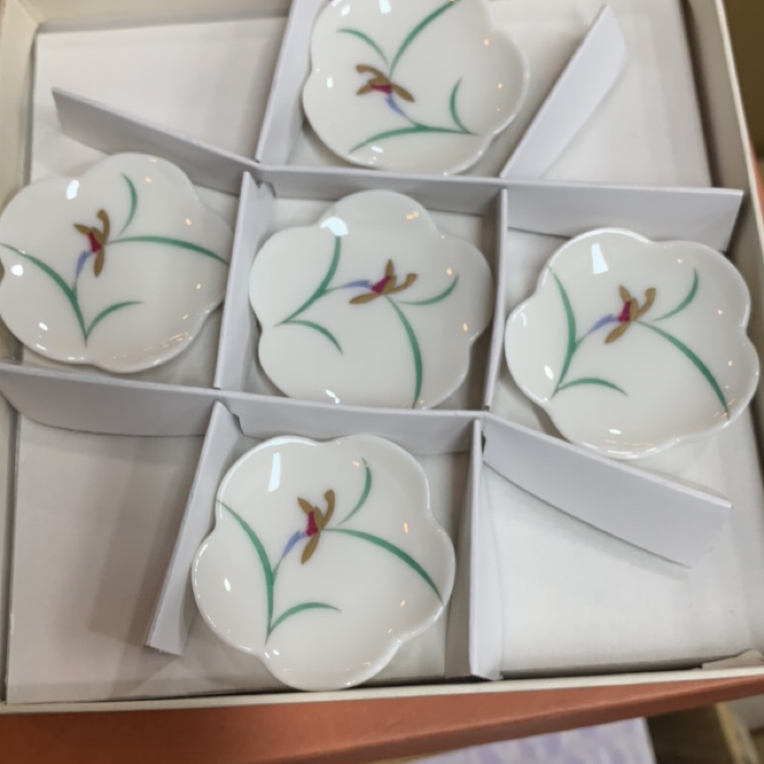 可爱的小碟子漂亮