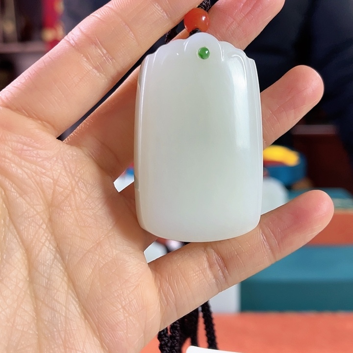 和田玉吊坠未镶嵌