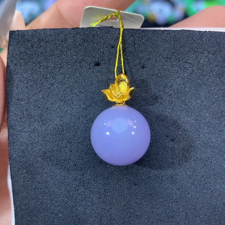 翡翠18K金镶嵌颈饰翡翠