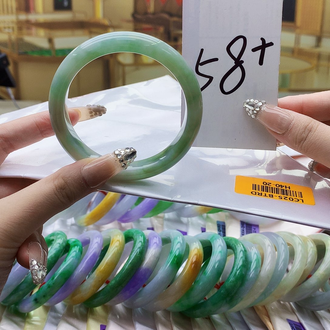 翡翠未镶嵌手镯mm