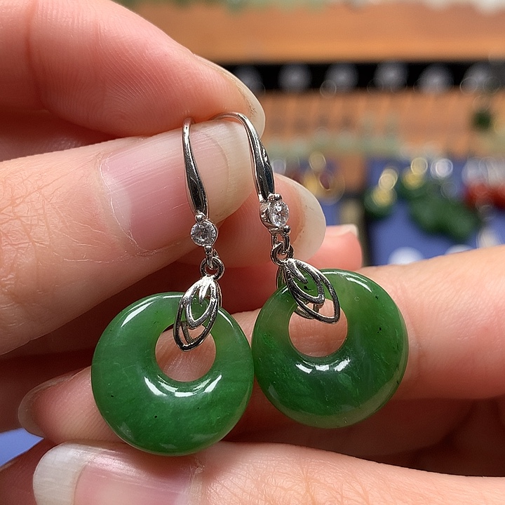 和田玉银S925镶嵌耳饰平安扣16左右碧玉