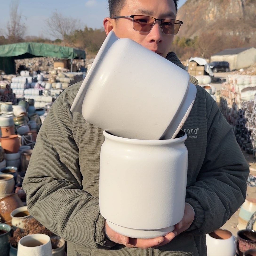 紫砂花盆口18高21（两个直筒白色