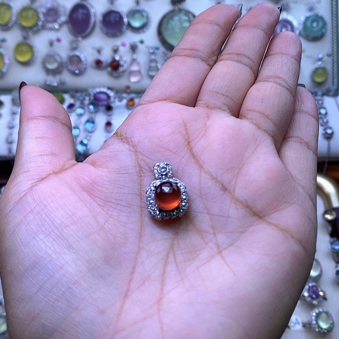 银S925镶嵌颈饰石榴石