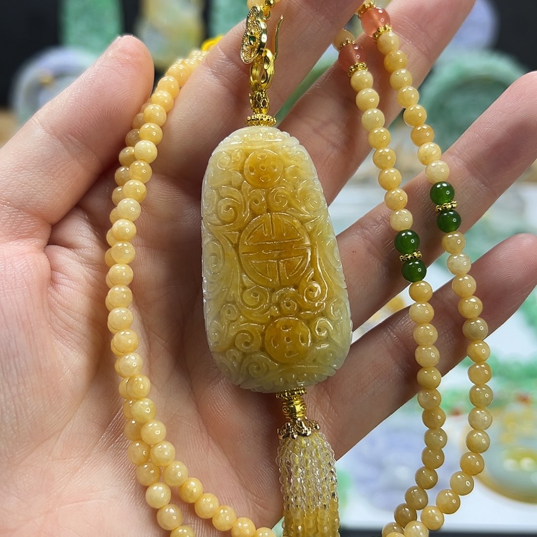 翡翠未镶嵌颈饰吊坠