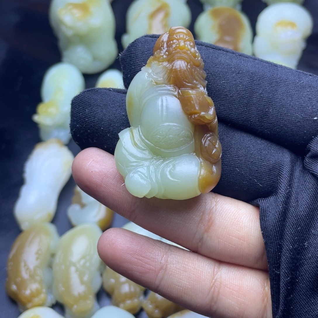 和田玉（糖玉）未镶嵌颈饰