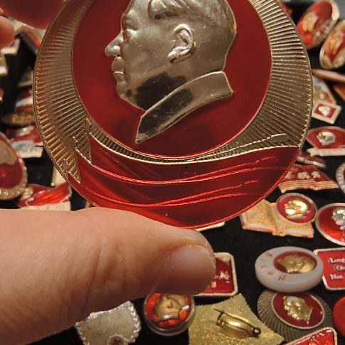 其他普通金属纪念章1111