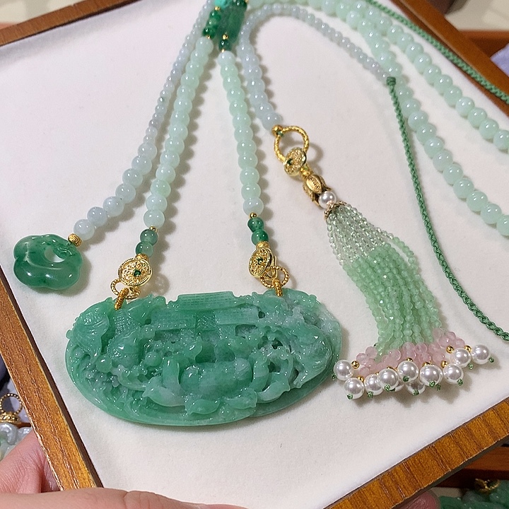 翡翠未镶嵌颈饰翡翠吊坠