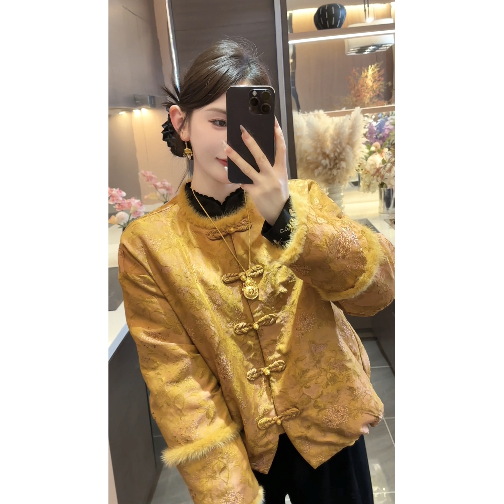 【周粥】【黄道吉日】2025冬季新款提花盘扣水貂毛羽绒服JJQ5YRF6666