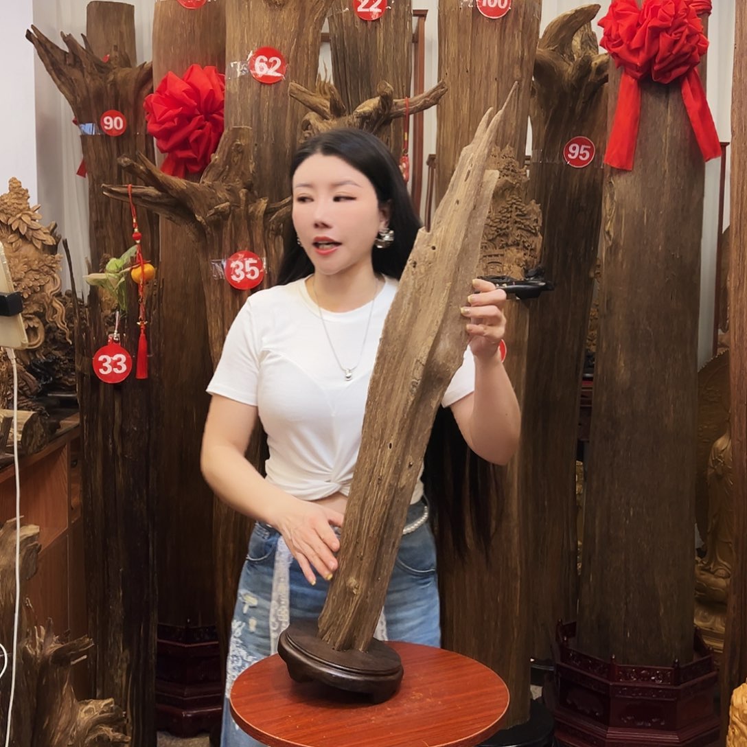 沉香碎屑沉香沉香原材料