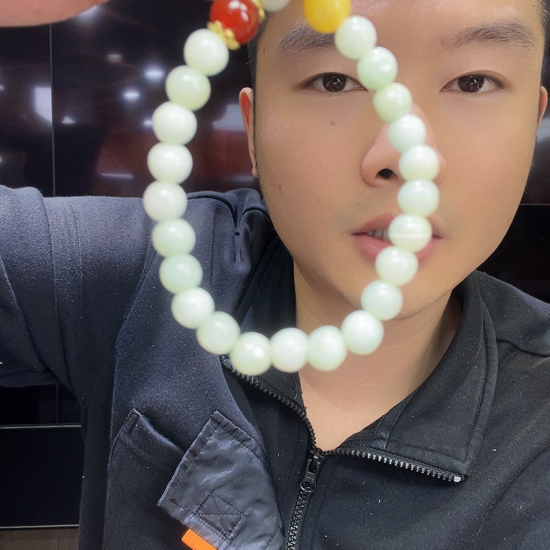 翡翠未镶嵌颈饰手串