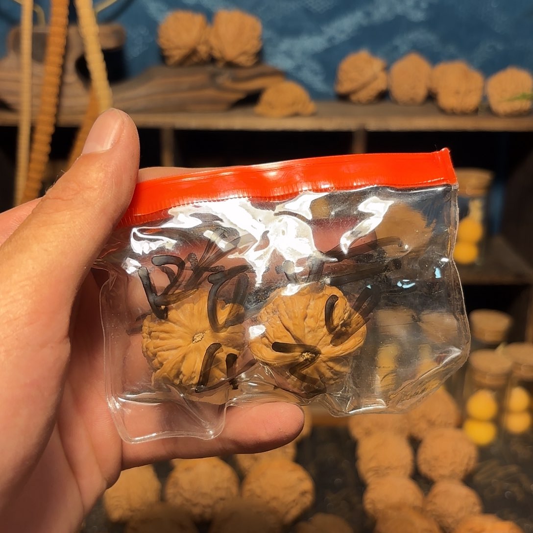 文玩核桃吊坠白*梦水晶磨盘