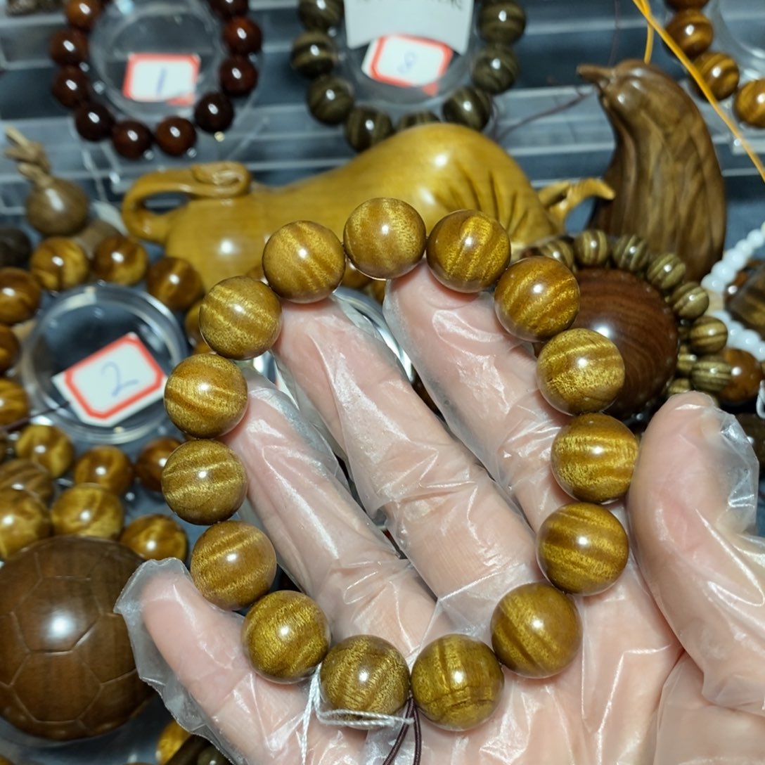 金丝楠木雕工艺品15