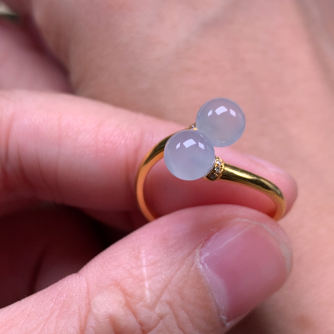 翡翠18K金镶嵌颈饰戒指