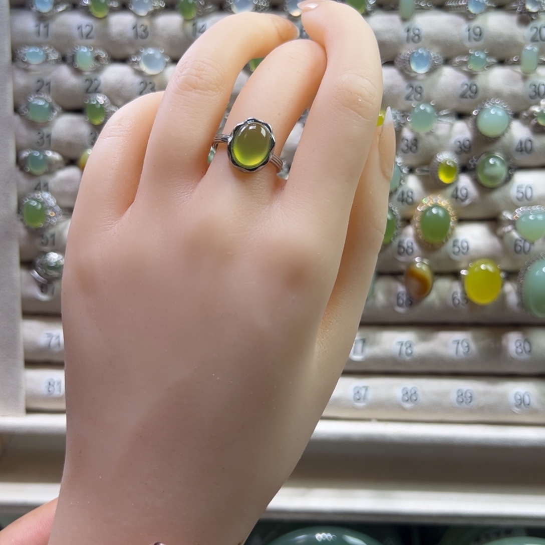 阿***）蛇纹石玉未镶嵌手镯