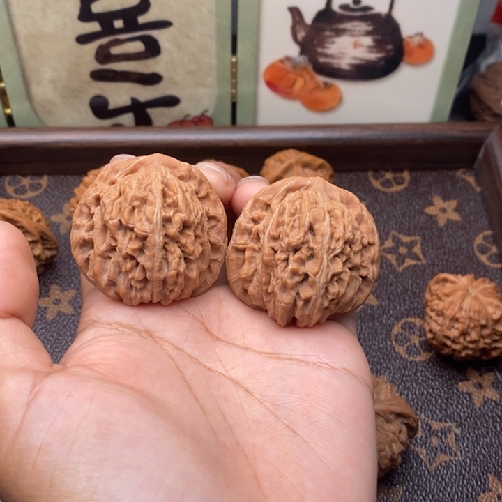 文玩核桃吊坠四座楼