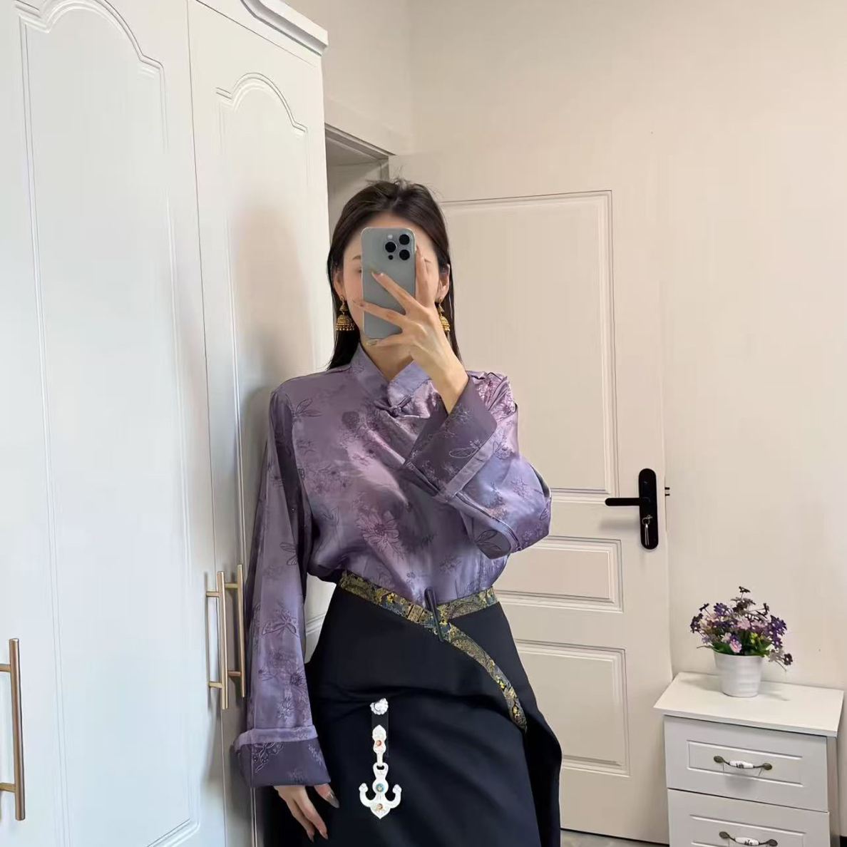 女士四季款康巴藏袍立领盘扣鎏金藏族服装舞蹈演出服