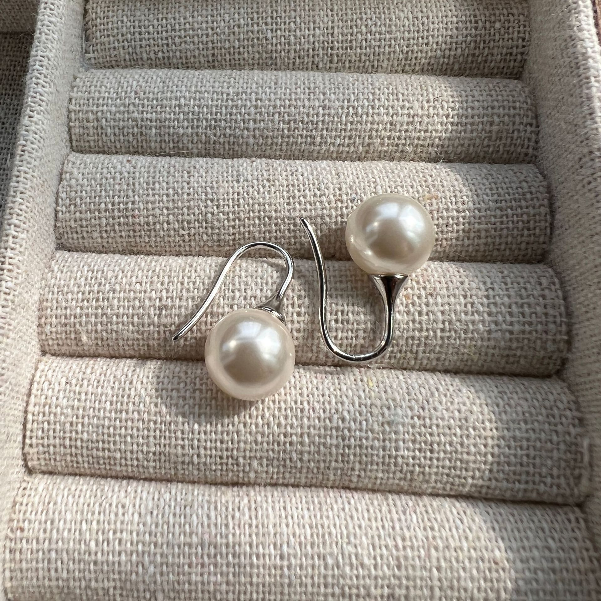 925银耳饰 通体S925银耳饰（精致女生人气王）12mm提壶款 优雅耳勾