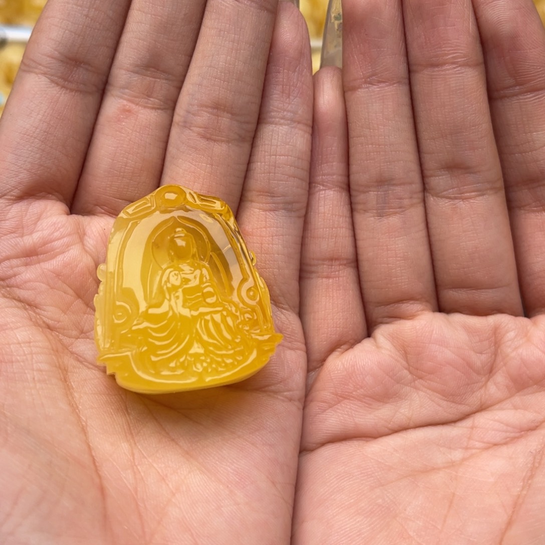 琥珀未镶嵌裸石蜜蜡雕刻件静