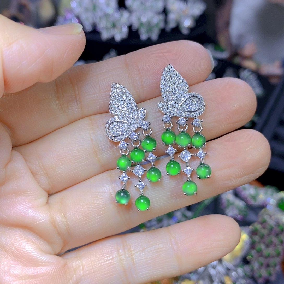 翡翠颈饰银S925镶嵌天然翡翠