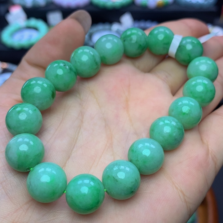 翡翠手链未镶嵌翡翠