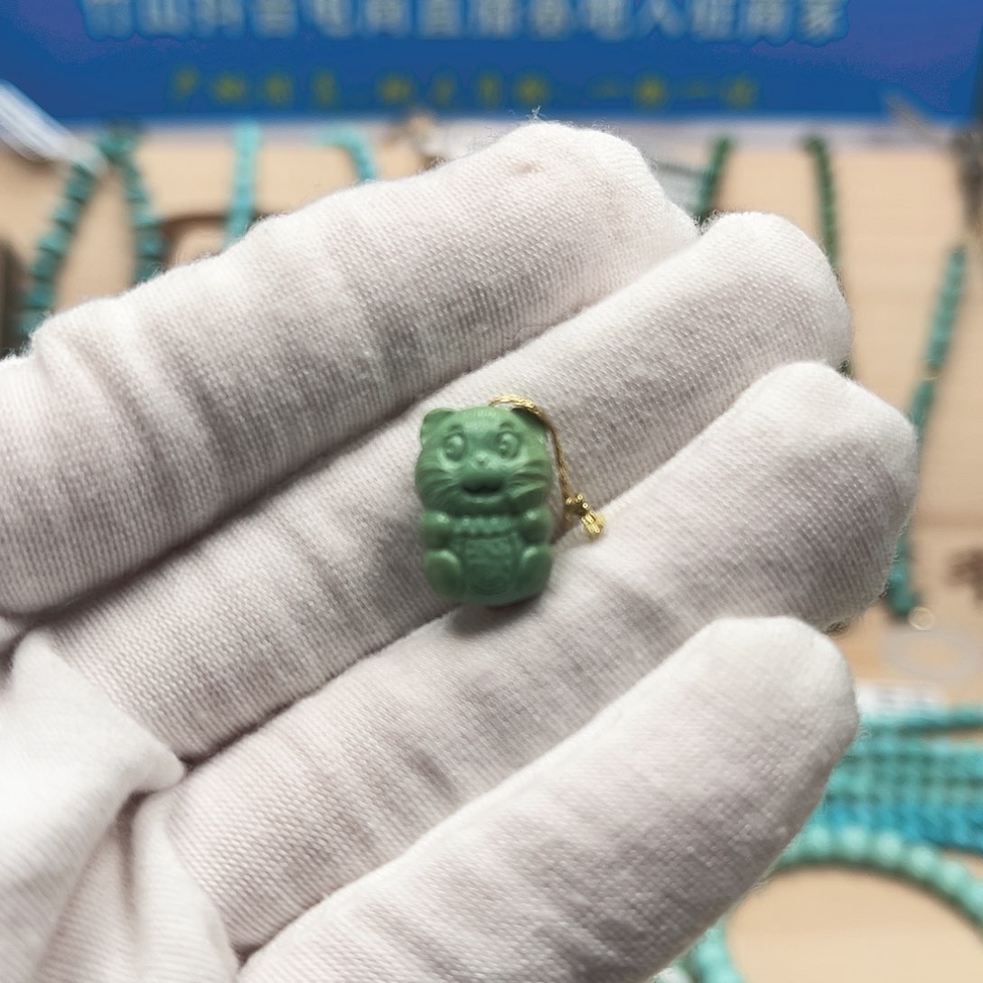 绿松石雕刻未镶嵌