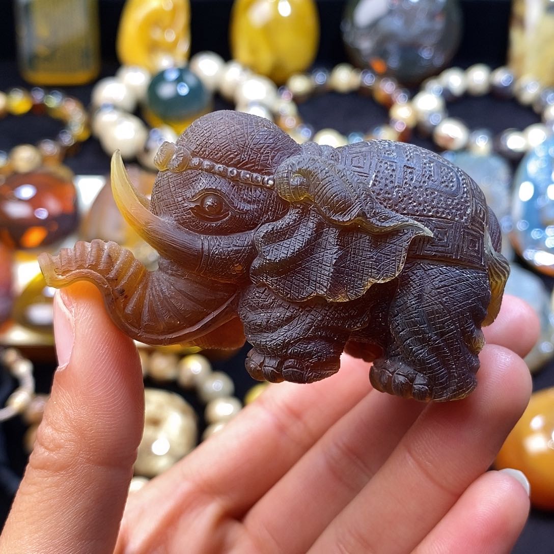 琥珀颈饰未镶嵌42.3克