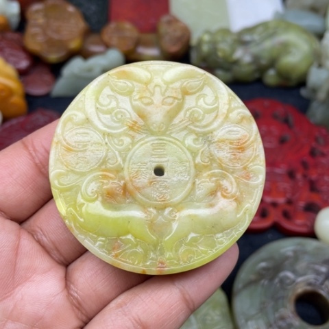 蛇纹石玉颈饰未镶嵌124