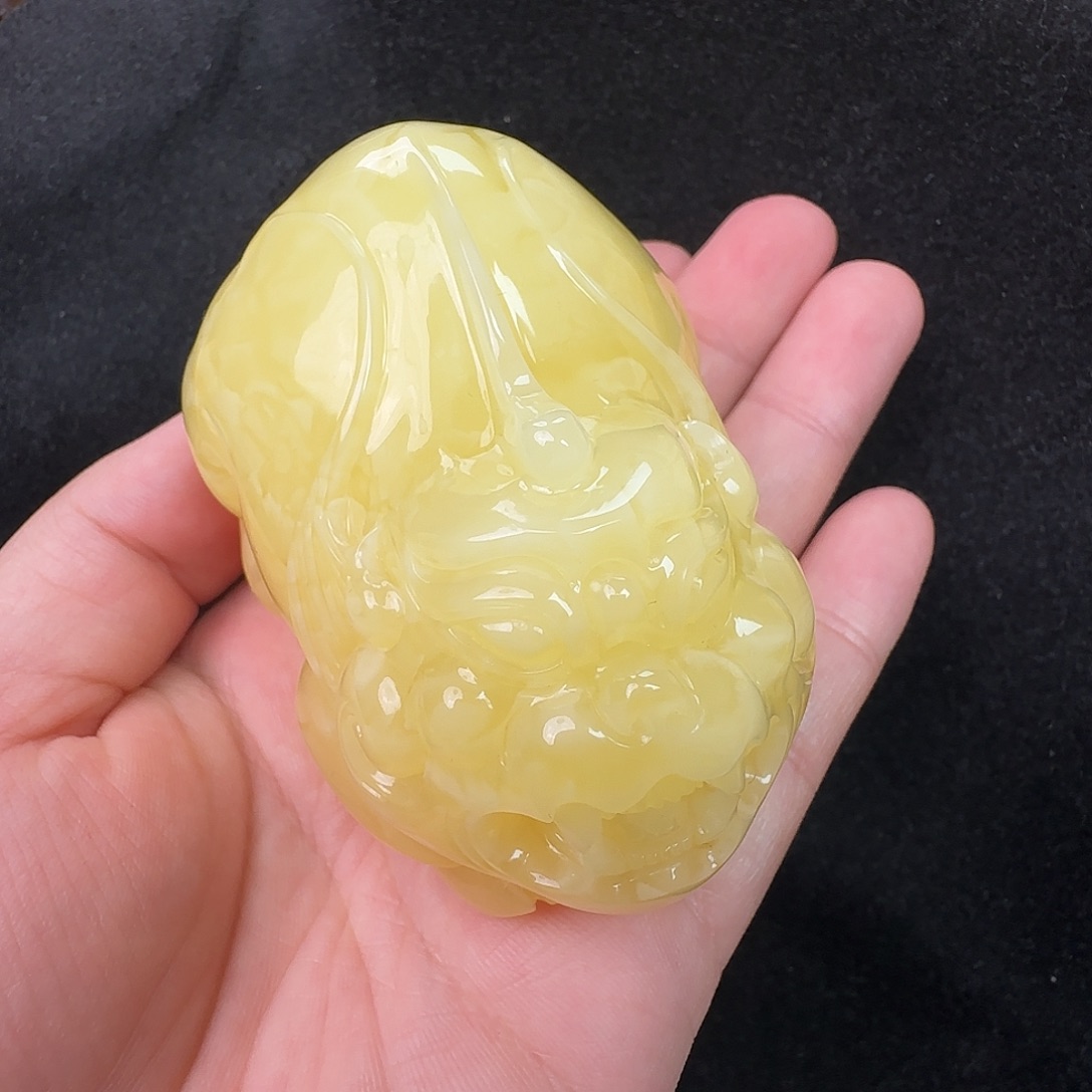 蜜蜡未镶嵌珠宝奇石