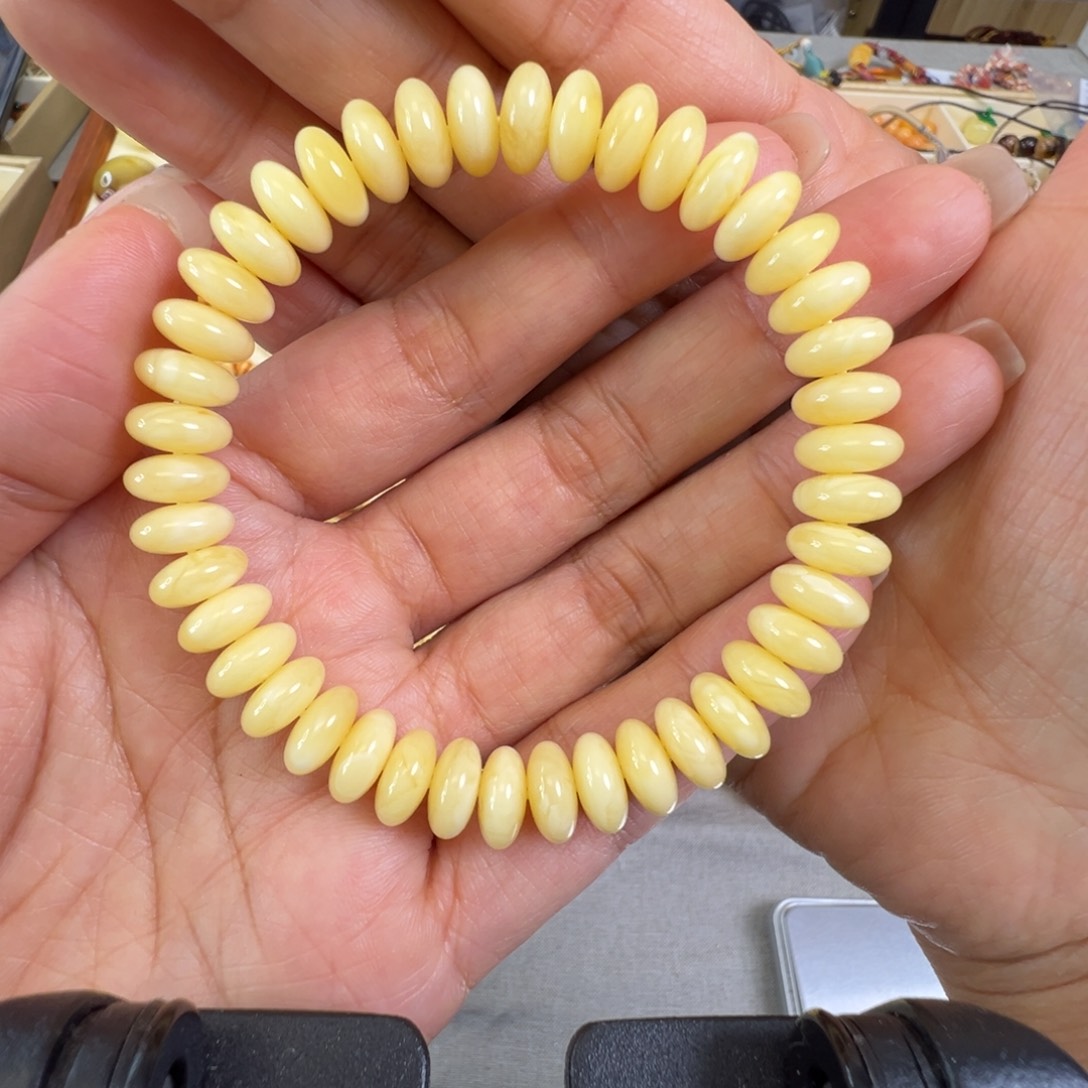 琥珀裸石未镶嵌蜜蜡