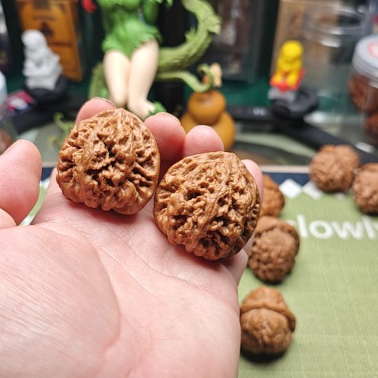 文玩核桃吊坠平谷大粗筋原桩