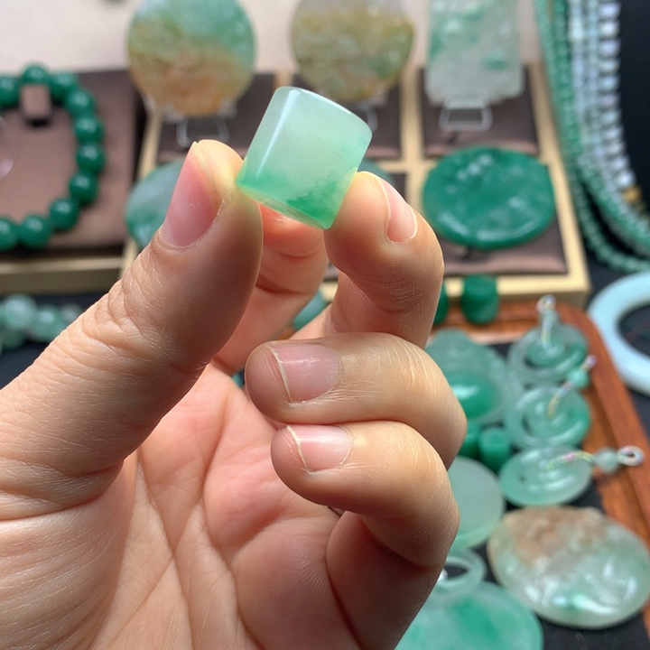 未镶嵌石英质玉珠宝半成品