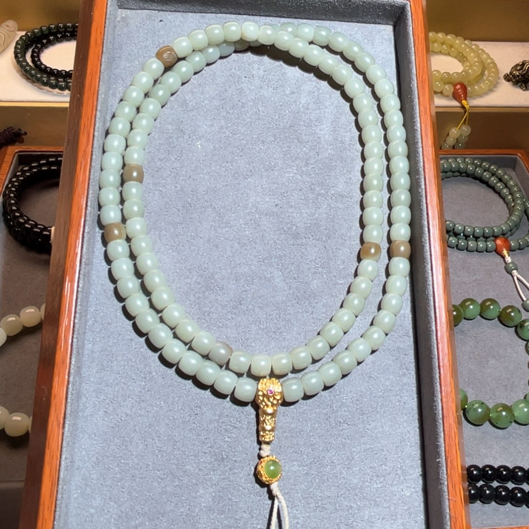 和田玉未镶嵌手链