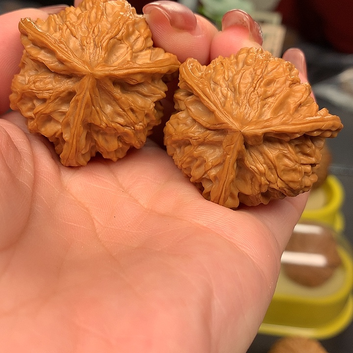 文玩核桃吊坠38三棱