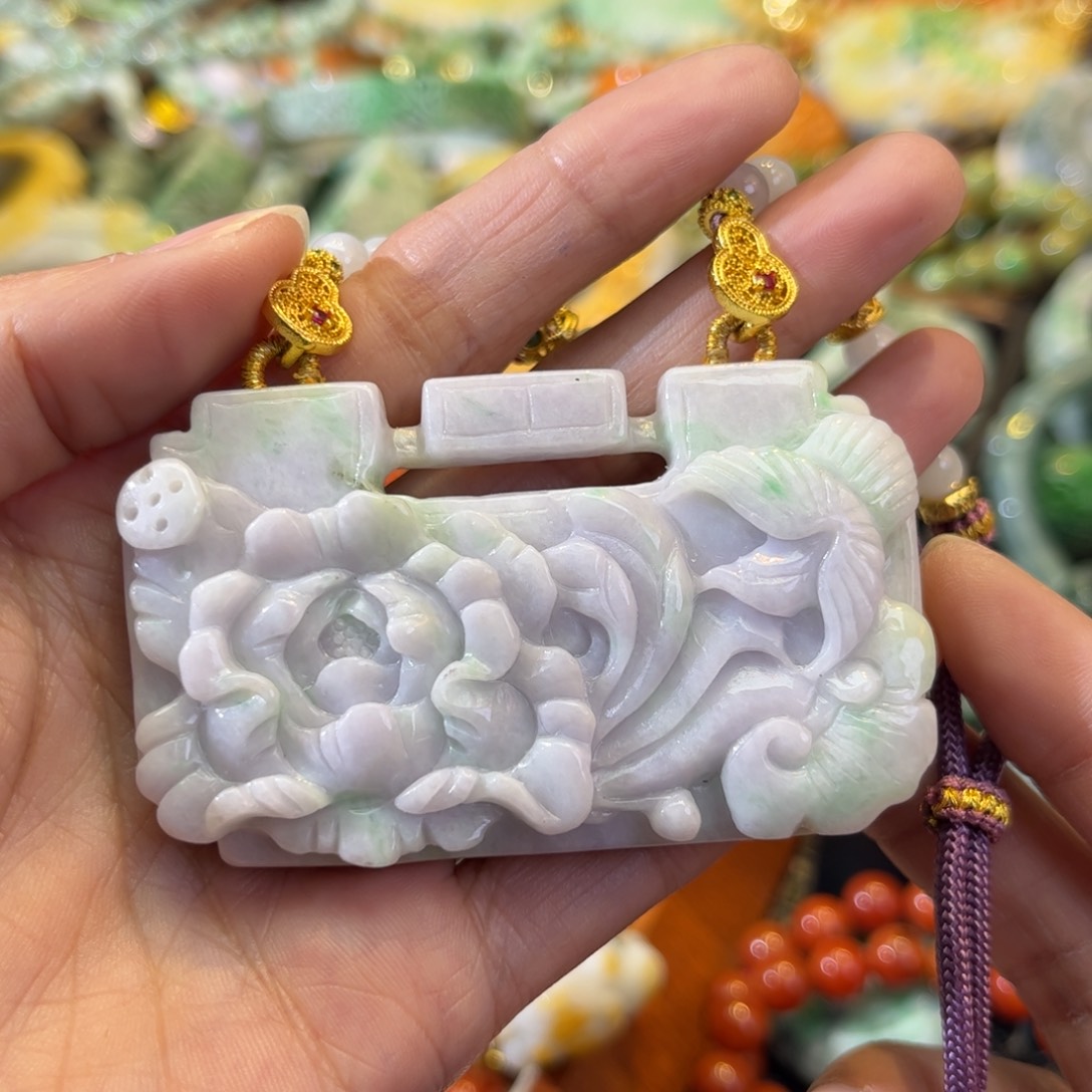 翡翠颈饰未镶嵌待编款