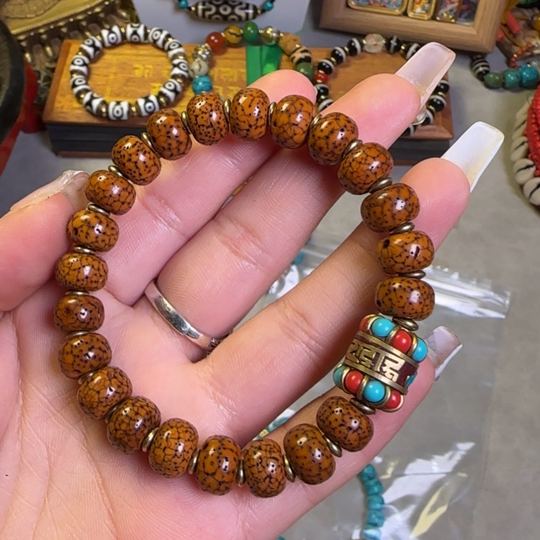 大叶紫檀（黑酸枝木类）