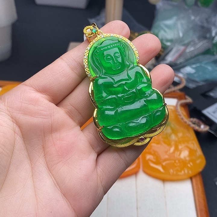 翡翠未镶嵌颈饰368手串