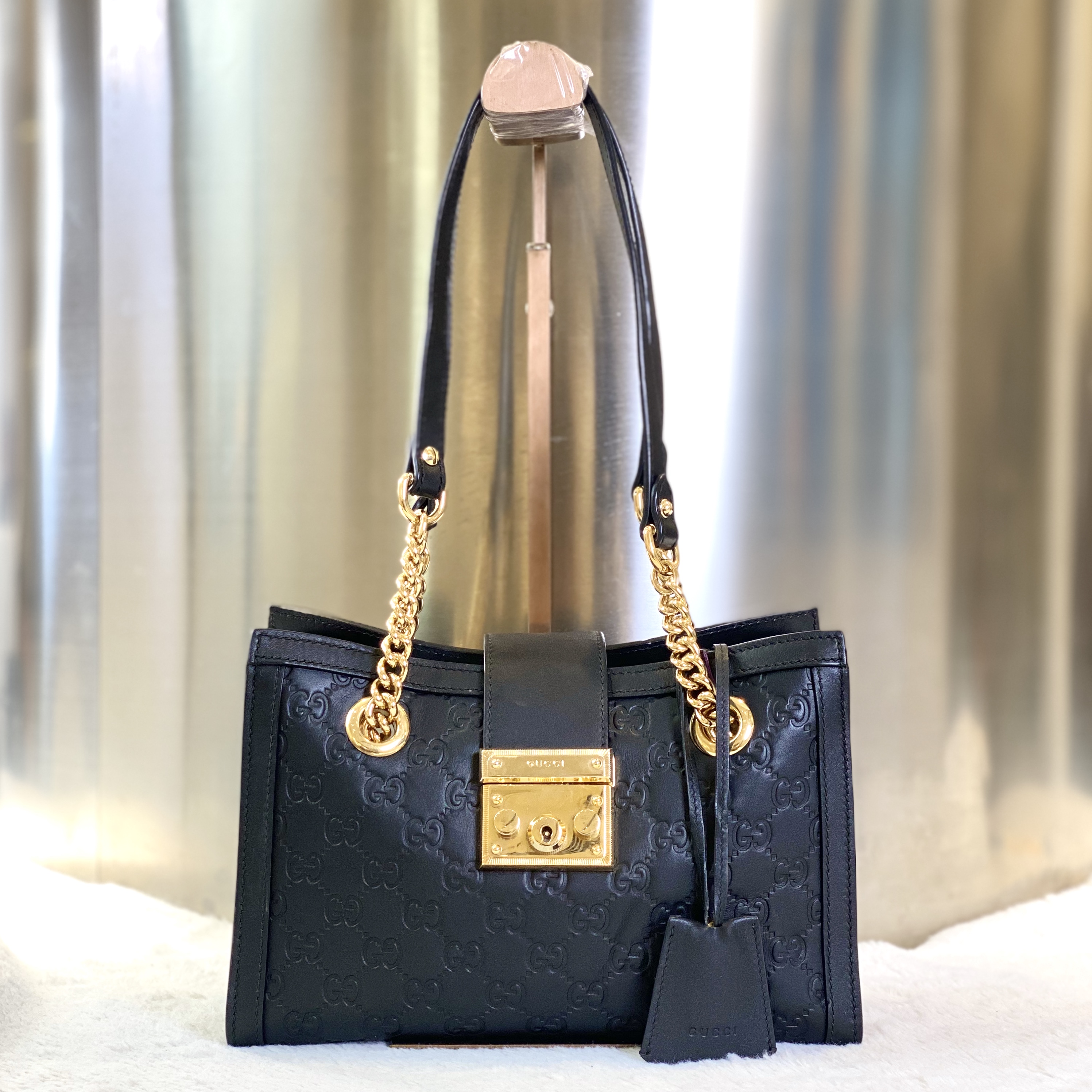 99新 GUCCI/古驰 古有98新GUCCI古驰padlock黑色压纹单肩包8382