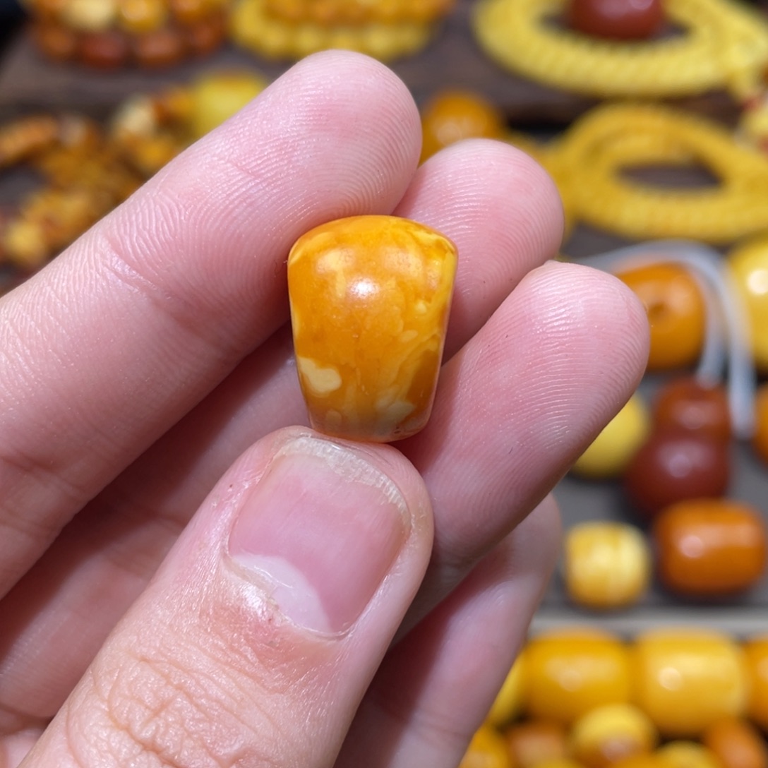 开***-蜜蜡未镶嵌裸石马蹄