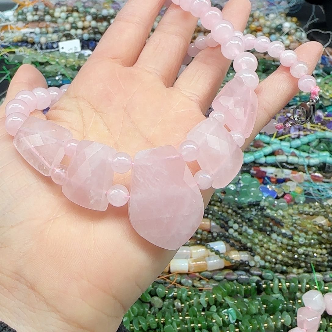 玛瑙/玉髓珠宝半成品合金马粉项链一条