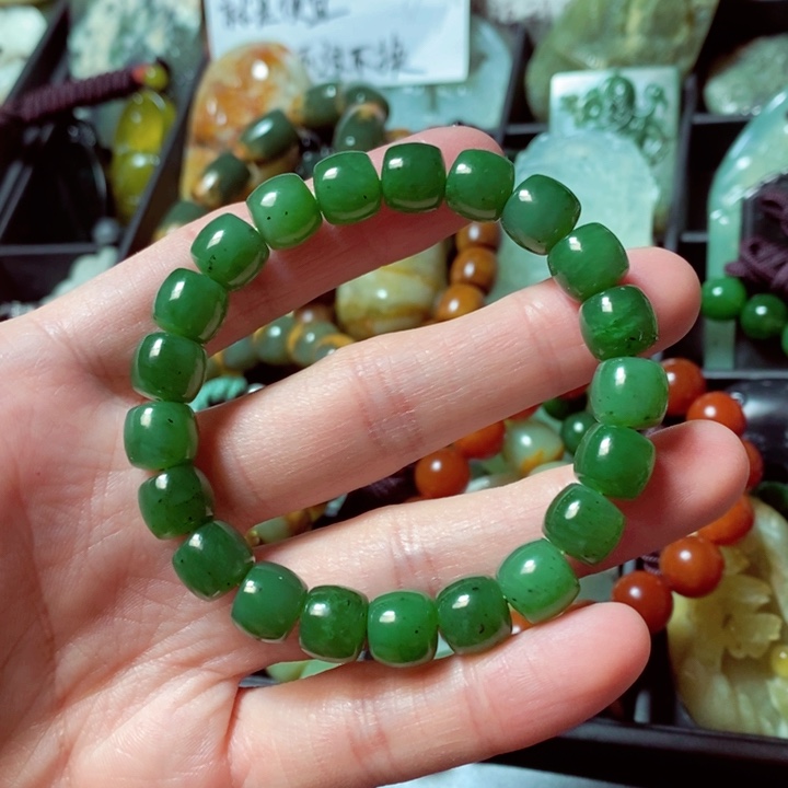 和田玉（碧玉）颈饰未镶嵌