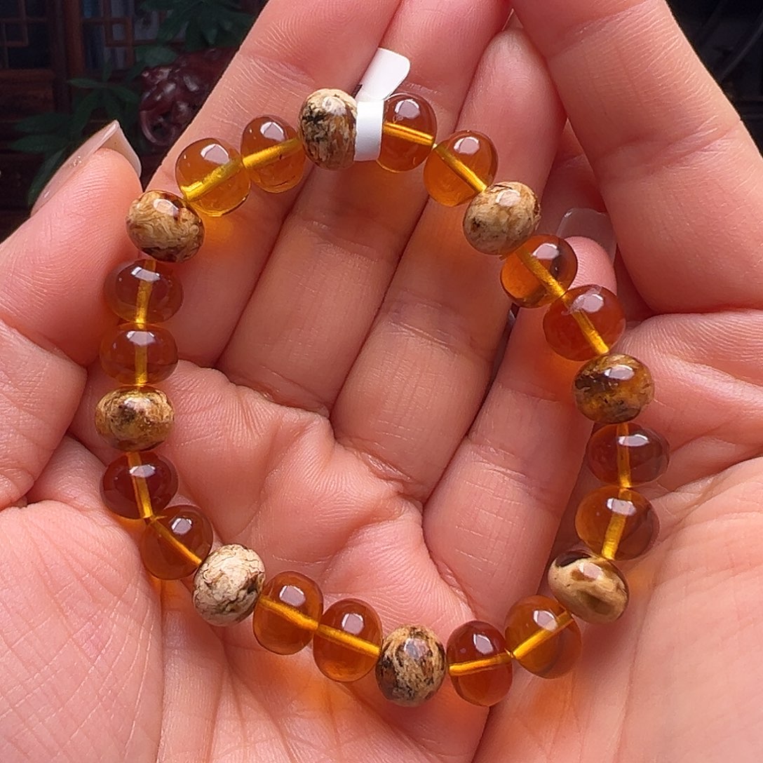 琥珀裸石未镶嵌抚顺琥珀50046。9m m