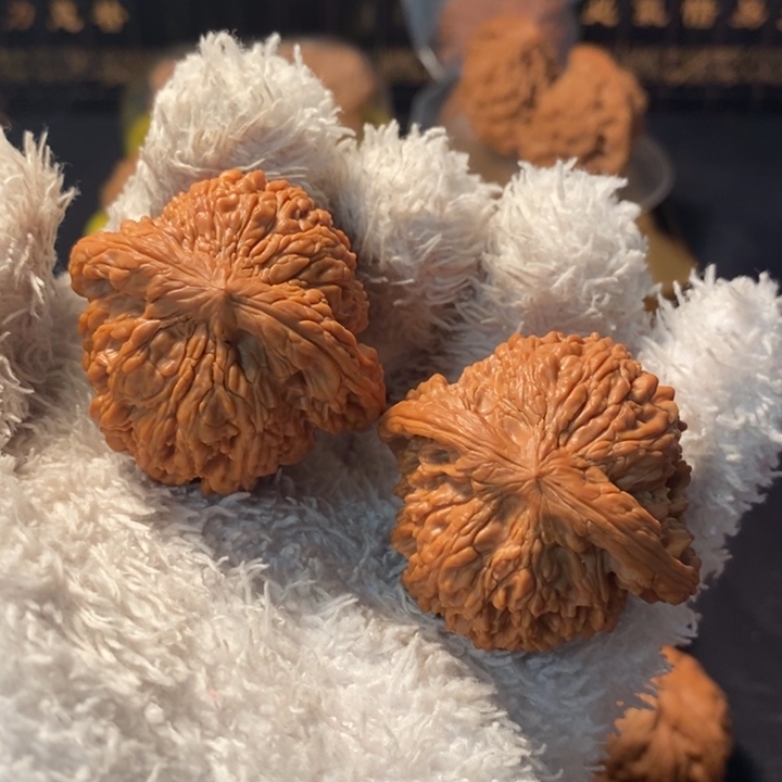 文玩核桃吊坠44满天星