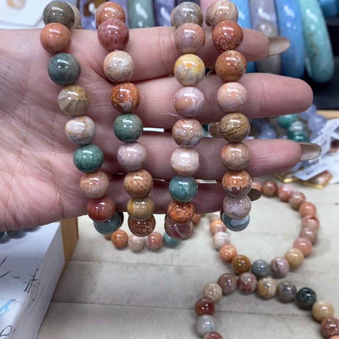 硅化珊瑚（珊瑚玉）手链未镶嵌石**秀378