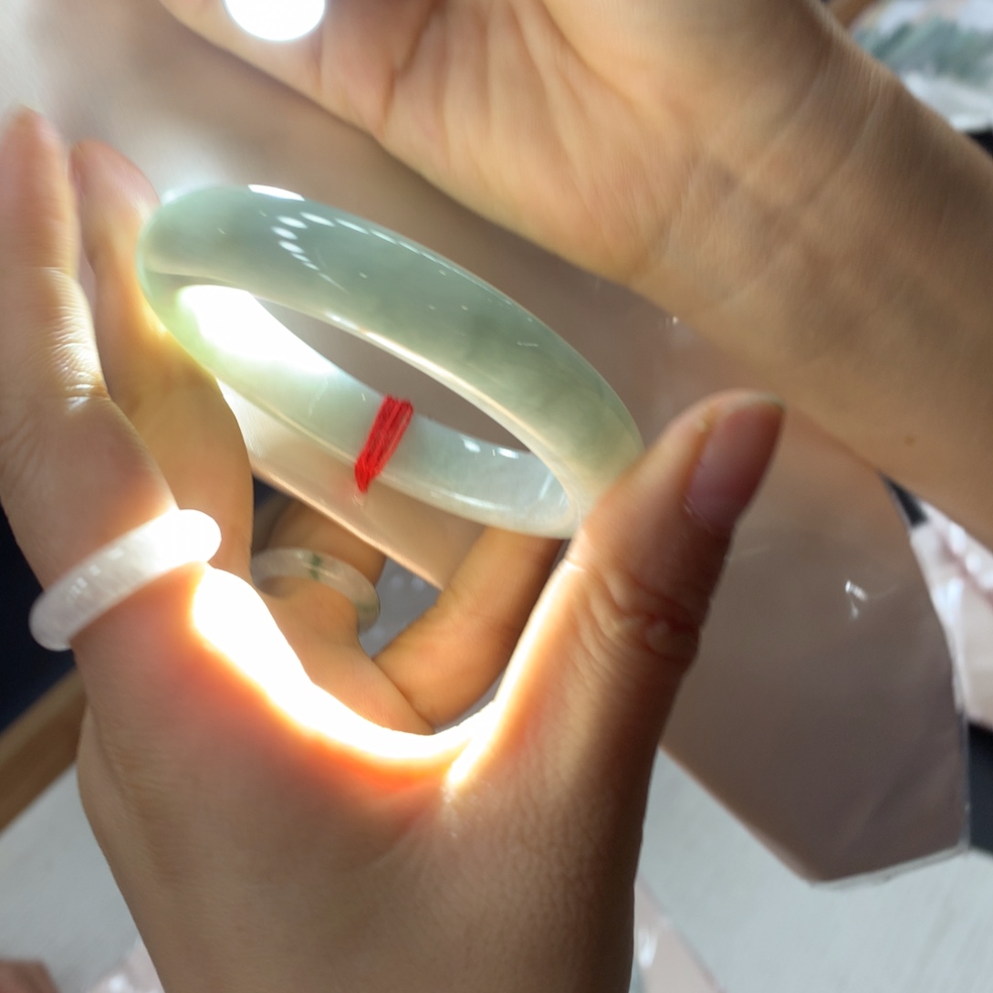 翡翠未镶嵌手镯买断