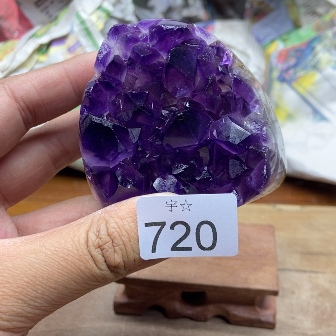 紫晶天然水晶摆件未镶嵌