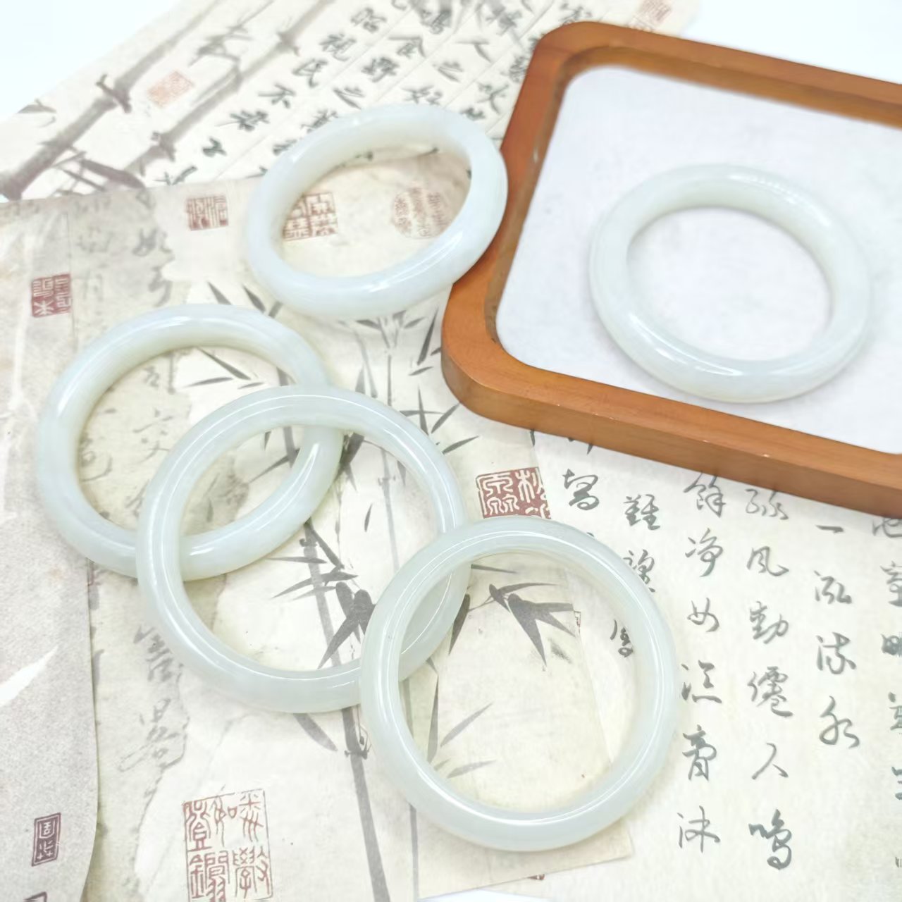 【小意】天然和田玉手镯 多样性发货 拍一发一 H380